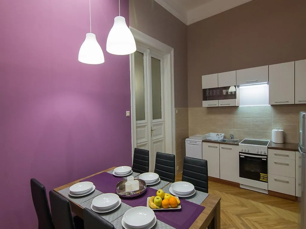 Budapest Heart Suites Guest house